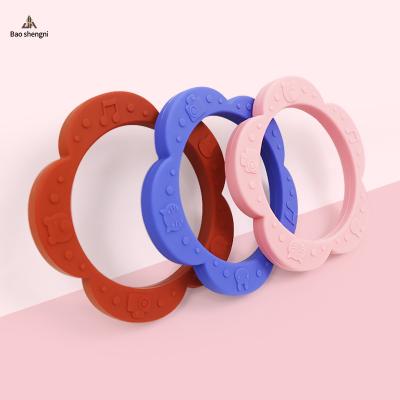 China 100% Food Grade Non-Toxic Latest Design Multiple Colors Newborn Toys Flower Shape Baby Teether Soft Silicone Chew Teethers for sale