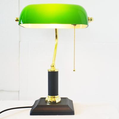 China Retro Iron Desk Lamp Indoor High-end American Republican Office Learning Desk Lamp Bedside Reading Desk Lamp for sale