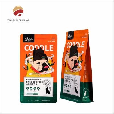 China Custom Gravure Printed Pet Food Packaging Pouch With Zipper And Glossy Finish for sale