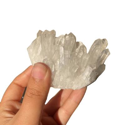 China Wholesale Natural Raw Unique White Crystals Stone Healing China Reiki Quartz Crystal Clear Cluster for sale