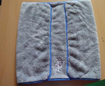 China Microfiber 50 * 90cm  800gsm Fold Pocket Grey Pet Dog Coral Fleece Sports Towel for sale