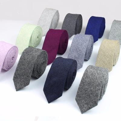 China Commercial High Quality Tie Vintage Wool Ties Men's Thick Necktie Striped Solid Squishy Necktie for sale