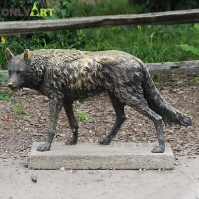 China Home Gold Wolf Statues For Sale Europe Garden Metal Animal Sculpture Decor Life Size Bronze Howl for sale