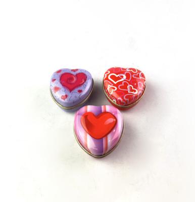 China Recyclable Small Heart Shape Solid Perfume Containers Wholesale Packaging Mint Easy To Take With Small Tin Box for sale