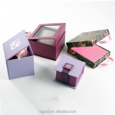 China Recycled Materials Small Custom Gift Packing Colorful Gift Box With Window for sale