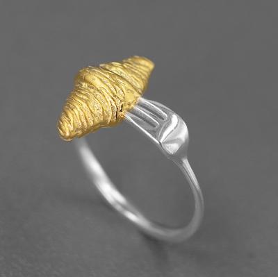 China Trendy 18K Gold Plated Crescent Ring 925 Sterling Silver Rings Jewelry For Women for sale