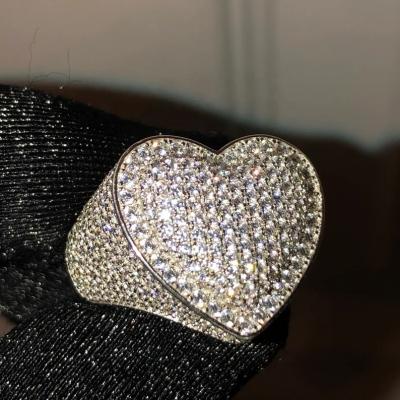 China Hiphop Men Shape Hot Sale Iced Out VVS Lab Diamond Custom Moissanite Diamond Mens Gold Heart Ring for sale