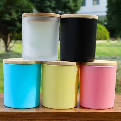 China Sustainable 298ML Macaron Candy Colors Sealed Storage Jars Can Glass Storage Tub With Wooden Lid for sale