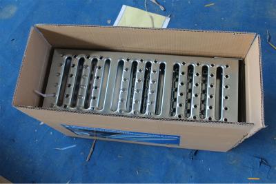 China Zinc Coated Steel Folding Ramps 1000LBS For Vans / Trailers 440ctns 98x24x11CM for sale