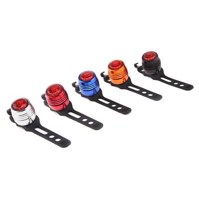 中国 Waterproof Equipment Aluminum Alloy Shell Red Rear Bike Light LED Bike Tail Cycling Light With Quick Release 販売のため