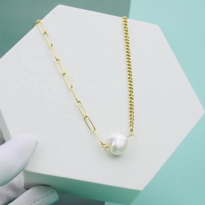 China 2020 Cute Hot Wholesale Gold Pearl Freshwater O Necklace Shape Cuban Link Chain Statement Costume Jewelry Women Titanium Gift for sale