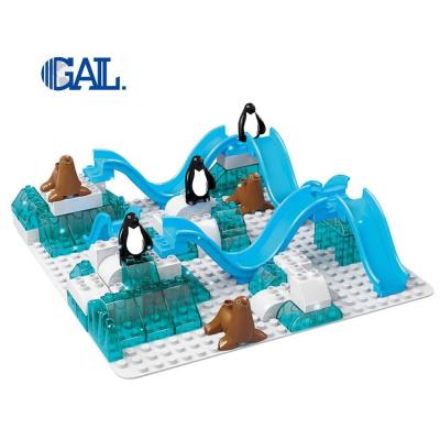 China Building Toy Plastic Building Blocks Toys For Children Qunlong Building Blocks Parts Base Penguin And Sea Lions QL0610 for sale