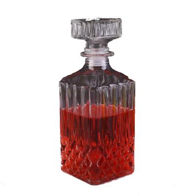 China Whiskey Decanter Factory Supply Crafted Crystal Liquor Decanter for Bourbon Scotch Vodka Wine à venda