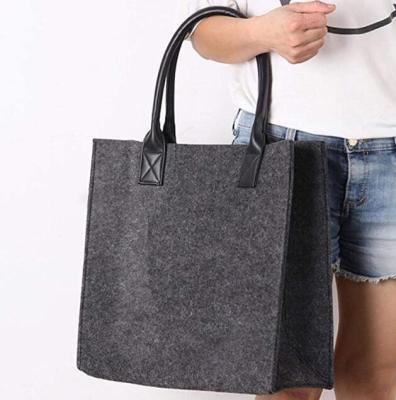 China Fashion Wholesale Printed Wool Felt Bags Custom Logo Dark Gray Felt Tote Bag Felt Shopping Bag for sale