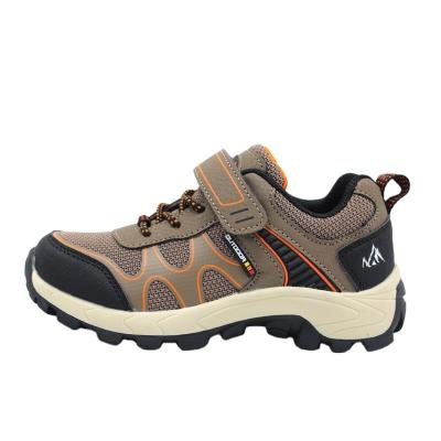 China 2020 Factory Wholesale TPR LEA Kids Classic Outdoor Mountain Desert Ankle Climbing Shoes For Kids Climbing for sale