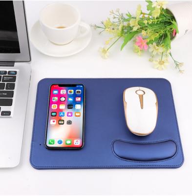 China Video Game Gamer Ergonomic Mouse Pad Fast Wireless Charging Mat With Wrist Rest Support For iPhone 14/13/pro iPhone 13 Max for sale