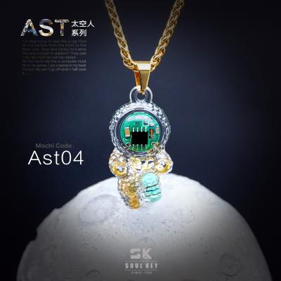 China Prevent allergy hip hop trend personality astronaut transparent pendant men and women creative gear necklace punk gift for sale