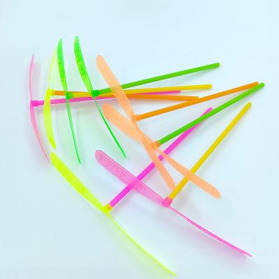 China Kids Hand Push Colorful Dragonfly Flying Candy Flying Bamboo Toy (4-6 Years Old) For Kid for sale