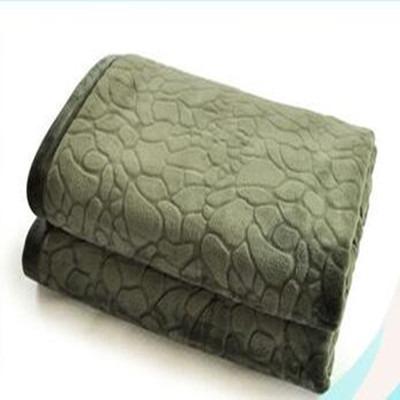 China Anti-pilling Super Warm 100% Polyester Fleece Blankets for sale