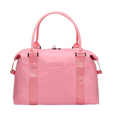 China 2021 fashion custom logo fashion travel sports bag, large capacity ladies pink black duffel bag for sale