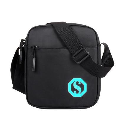 China 2021 new oxford design cutom logo fashion cross - body bag for girls boys, anti-theft mini messenger bags for student for sale