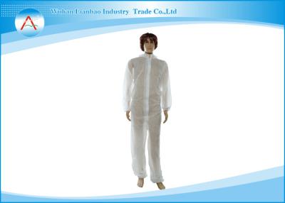 China Bata no tejida disponible de la prenda impermeable del Workwear del aislamiento del hospital con la capilla en venta