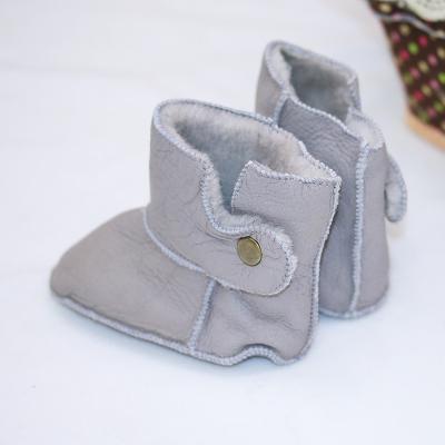 China Stylish lightweight baby shoes for boys and girls custom infant shoes for sale