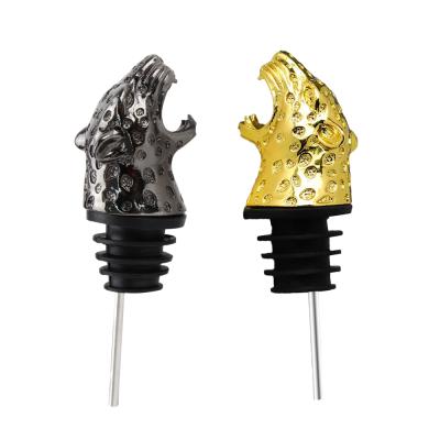 China Viable simple to clean zinc alloy metal animal leopard head silver metal pour stainless spout liquor and wine bottle pourer stopper for sale