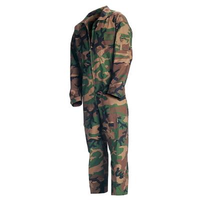 China Breathable Water Repellent Woodland Camouflage Coverall Military Hunting Suit for sale