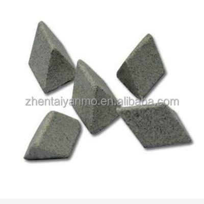 China Good Quality High Density Grinding And Polishing Scaling Media Polishing Metal Ceramic Abrasive Media Customized Size à venda