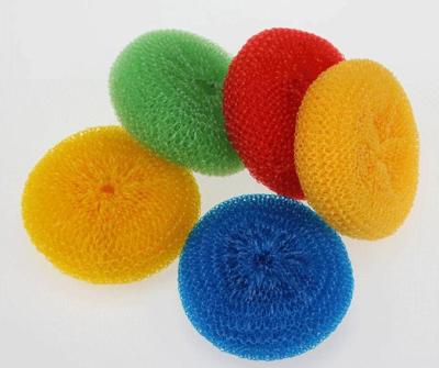 China Sustainable plastic pot scrubber /cleaning ball mesh scourer for sale