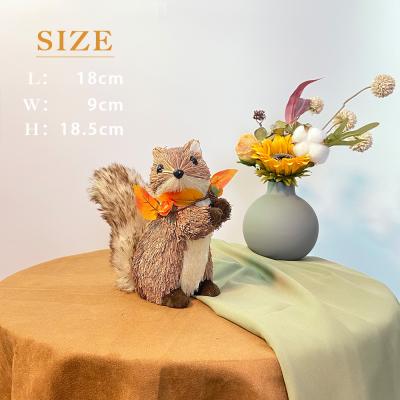 China Customizable Designed Sisal Squirrel Figurines Christmas Tree Decoration Squirrel Autumn Fall Decor Festival Decoration 2021 New for sale