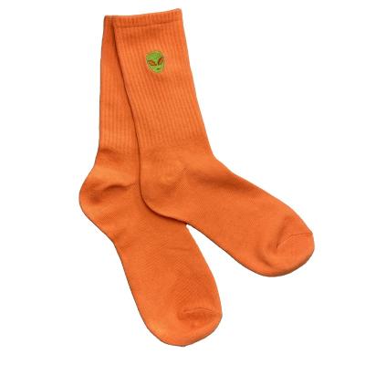 China Personality Wholesale High Quality Logo Mid Daily Life Solid Color Socks for sale