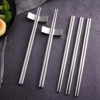 China Hot Viable Custom Logo Quality Metal 18/8 Stainless Steel Luxury Reusable Portable Chopsticks Set for sale