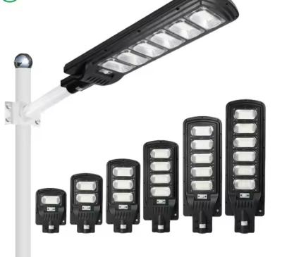 China IP65 High Lumen Smart Outdoor Solar Power Road All In One Solar Led Street Light Warm verkoop Te koop