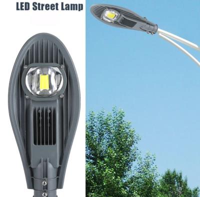 Κίνα LED Street Light Εξωτερικό IP65 Αδιάβροχο Υψηλής Απόδοσης 20000mAh Κυττάρα Πολυπυρίλιο 5V/25W προς πώληση