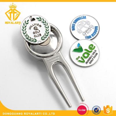 China Zinc alloy Golf Club Divot Tool with Removable Ball Marker in Soft Enamel for sale