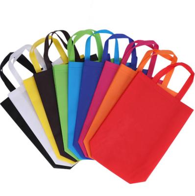 China Eco Friendly Manufacturer Wholesale D Cut Out Non Woven Bag Gift Bags for sale