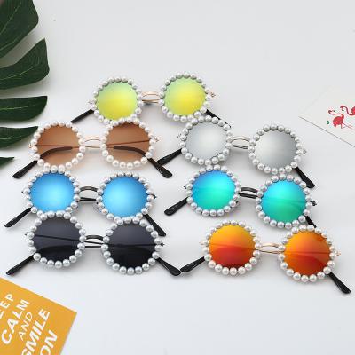 China 2022 High Quality Fashion Sunglasses Yuxun Customer Pearl Metal Frame Around Shape Children Shades Sun Glasses UV400 Protection for sale