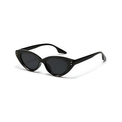 China Fashion Sunglasses Yuxun Brand Designer Unique High Quality Pc Black Shades Rivet Cat Eye Sexy Sunglasses for sale