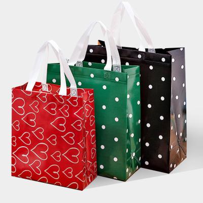 China Reclycled Clothing Store Portable Gift Packaging Bag Luxury Custom Shopping Tote Bag Printing Nonwoven Bag for sale