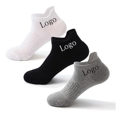 China Custom QUICK DRY Moq Gray Thick Cotton Gym Shorts Black White Ankle Low Cut Out Sporty Socks Non Slip Mens Socks With Logo for sale