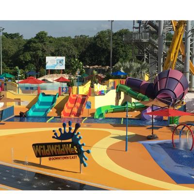 China Mutilanes Kids Water Slide For Up To 4 Children Outdoor Splash Pool Entertainment for sale