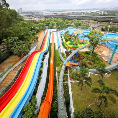 China Gran tobogán acuático para parque acuático con características divertidas y soplador incluido en venta