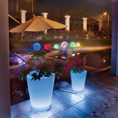 China PPmaterial fashion garden decoration led modern garden lamp flower pots for sale