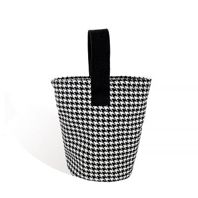 China Fashion Lunch Box Bag With Plaid Small Bucket Bag For Women Mini Portable Simple Canvas Bag For Wrist Walk for sale