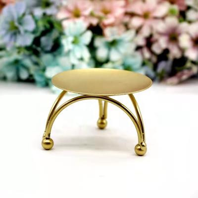 China High Quality Simple Geometric Home Decoration Round Iron Candle Holder Gold Candlestick Home Decoration Low MOQ for sale