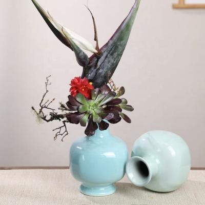 China Small Flowing Green Bean Hydroponic Vase Flowers Oven Flower Arrangement Ceramic Living Room Original Professional Decorations for sale