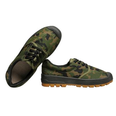 China Ventilation 2021 summer new style camouflage military training shoes low-cut men for sale