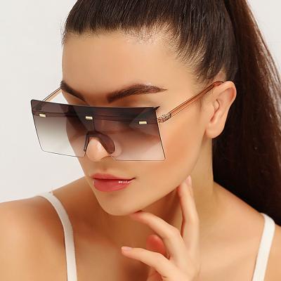 China 2021 Custom Logo Printed Foldable outdoor sunglass 400 UV sunglasses for promotions for sale